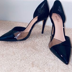 Black Crocodile Pumps